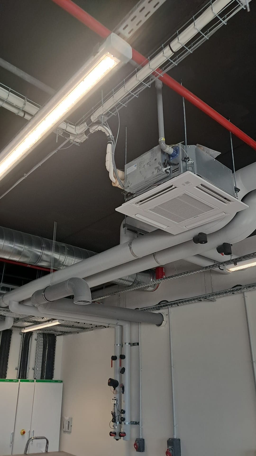 Unite cassette de climatisation au plafond